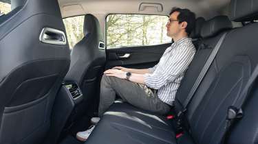 Пространство в салоне Chery Tiggo 4